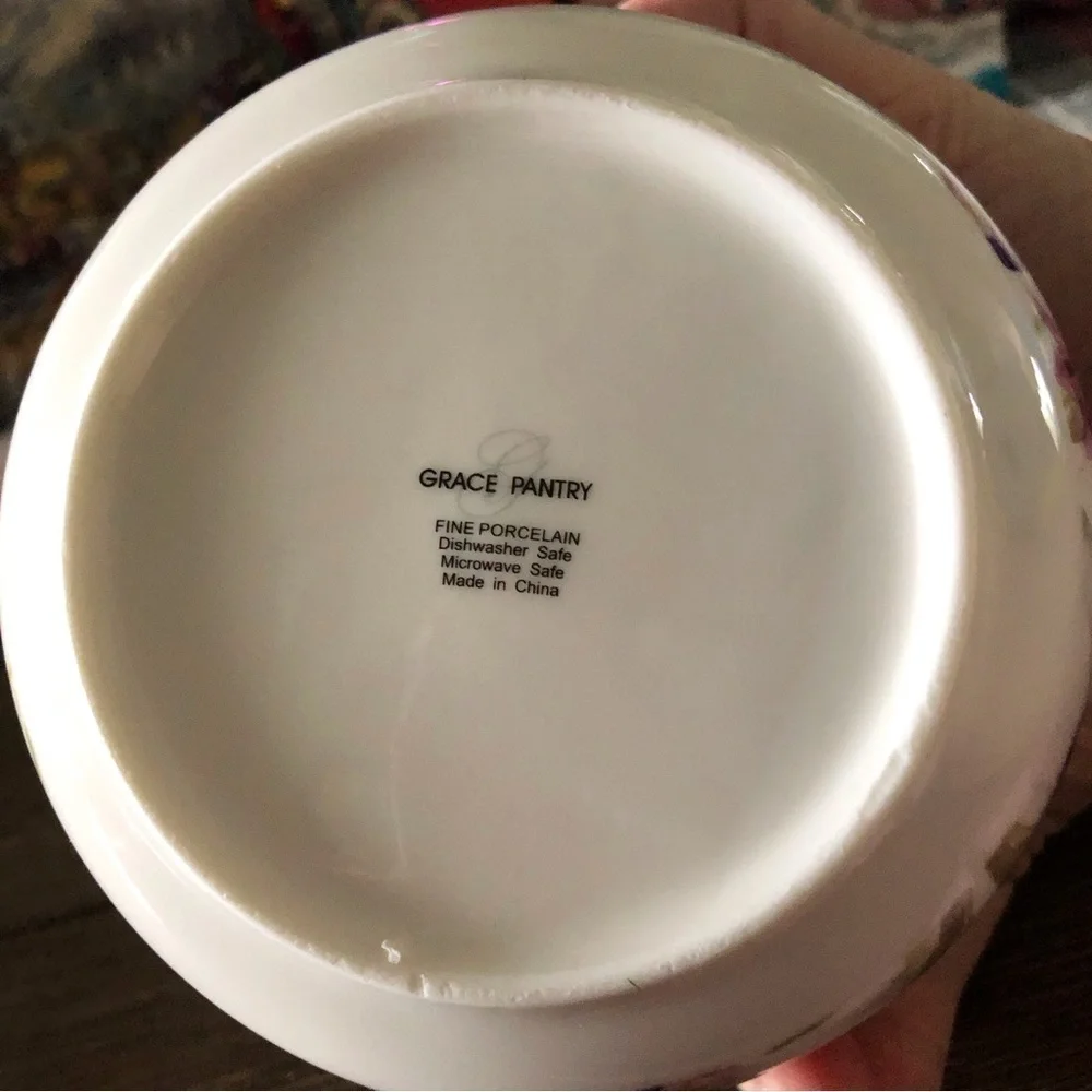 Grace Pantry fine porcelain tulip flowers vented covered bowl in size small.